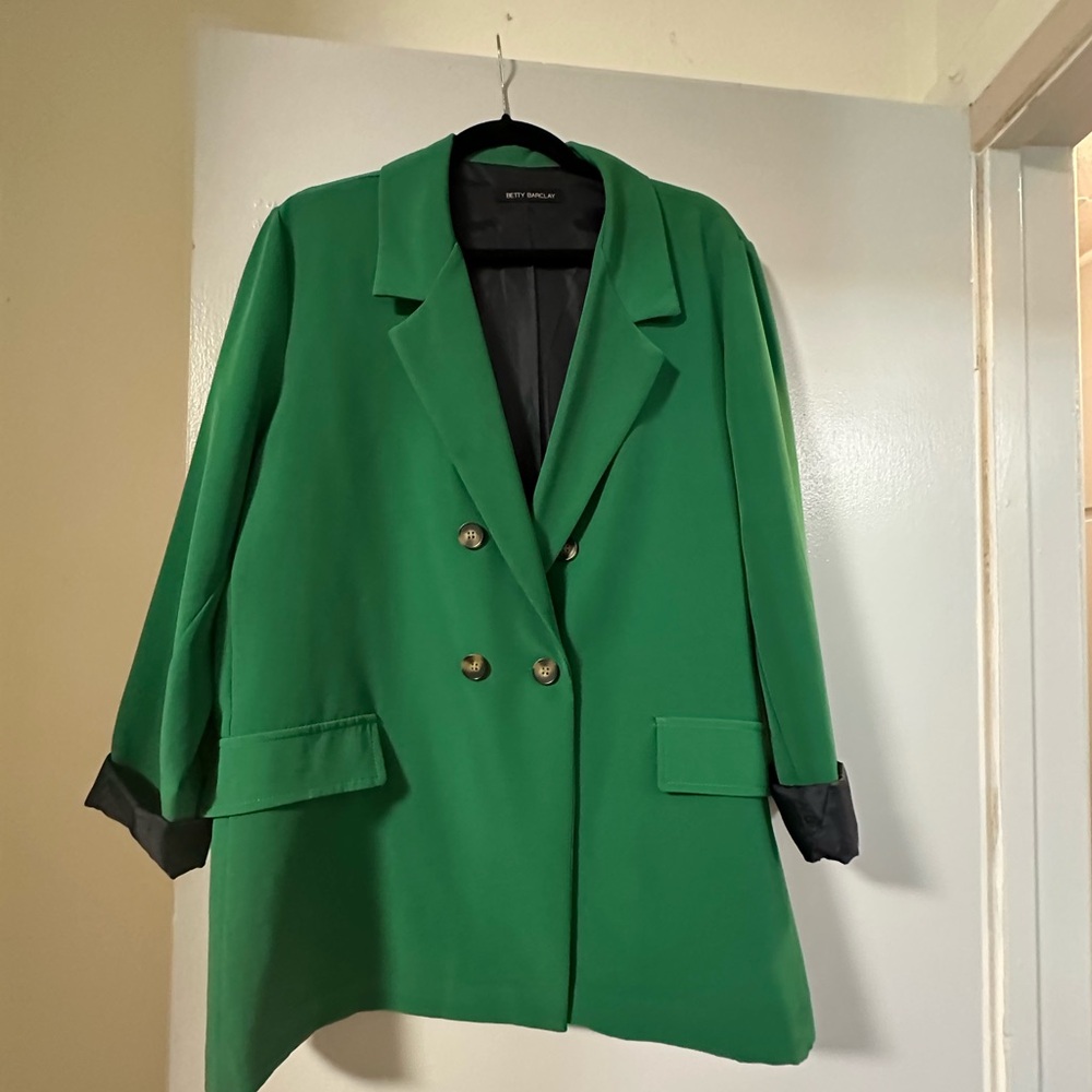 Vibrant Green Oversized Blazer with Classic Lapel